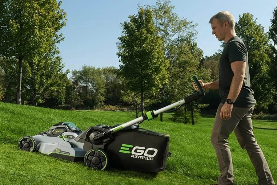 cordless self propelled lawn mowers