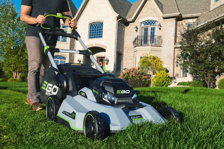 cordless black and decker lawn mower